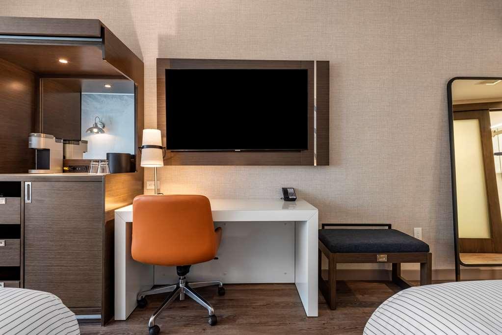 Cambria Downtown 3*